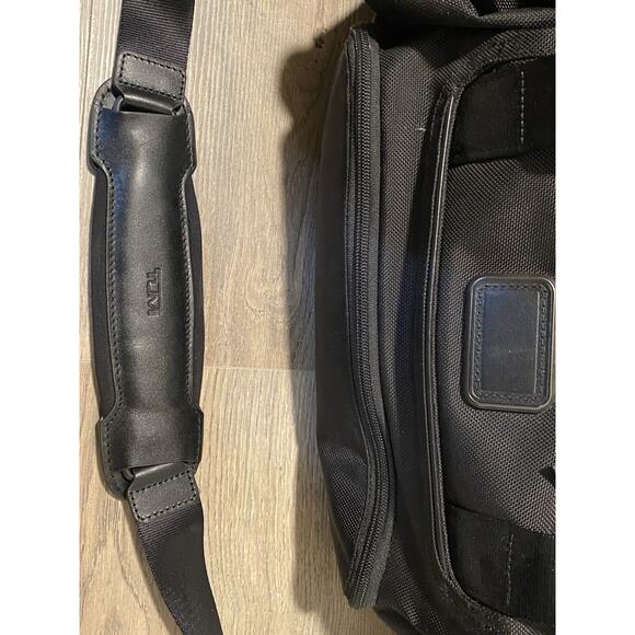 TUMI Travel Bag Duffle Double Expansion Satchel NWT MSRP $550.00 ALPHA 3 Black - Picture 6 of 12